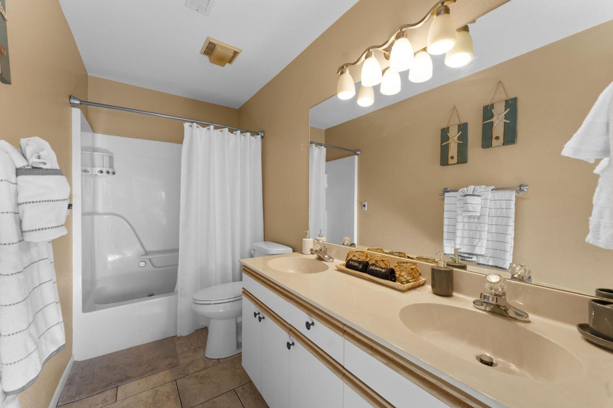 Cozy Top Floor 2Br Condo With View And Amenities!! Point Lookout 外观 照片