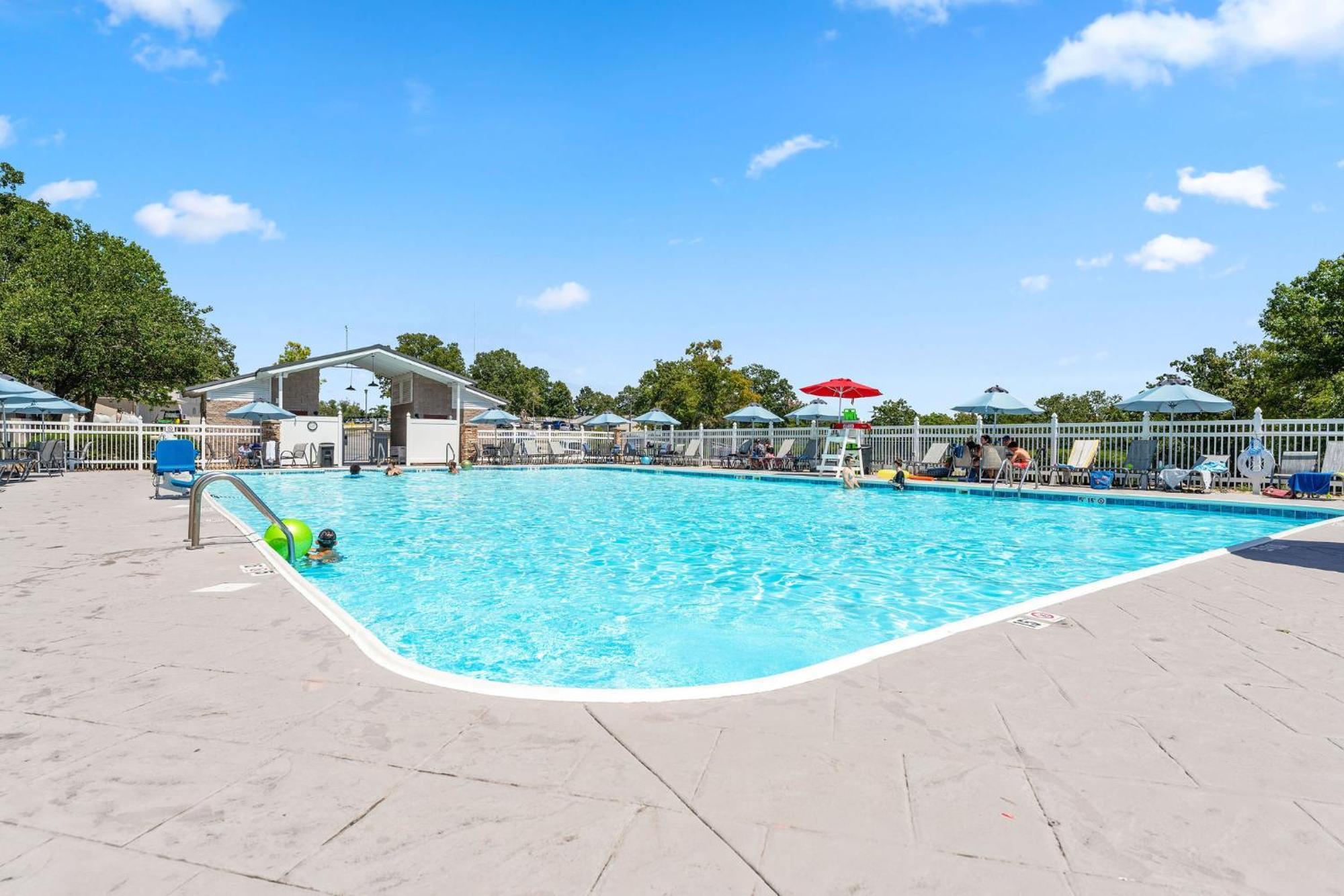 Cozy Top Floor 2Br Condo With View And Amenities!! Point Lookout 外观 照片