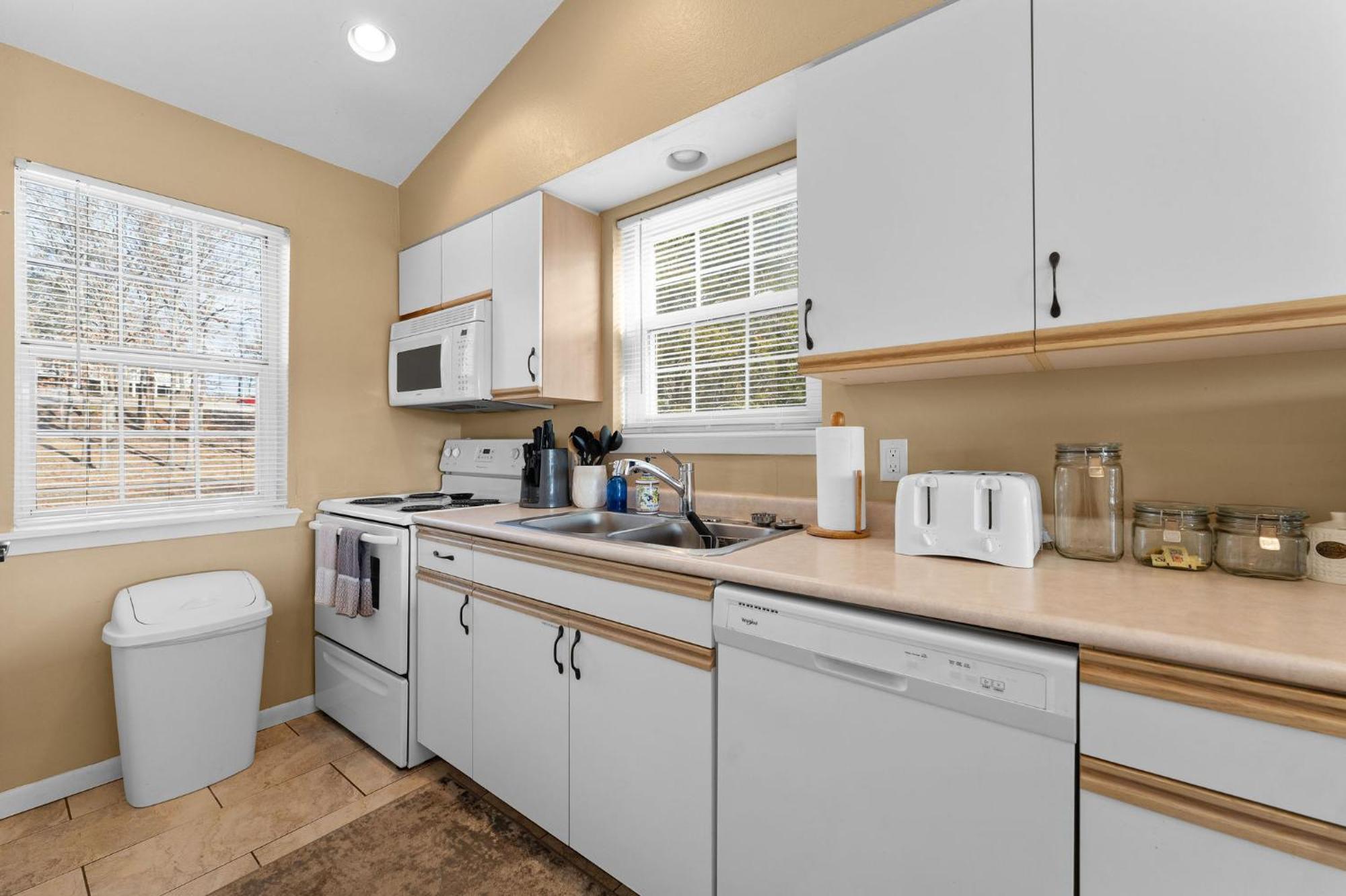 Cozy Top Floor 2Br Condo With View And Amenities!! Point Lookout 外观 照片