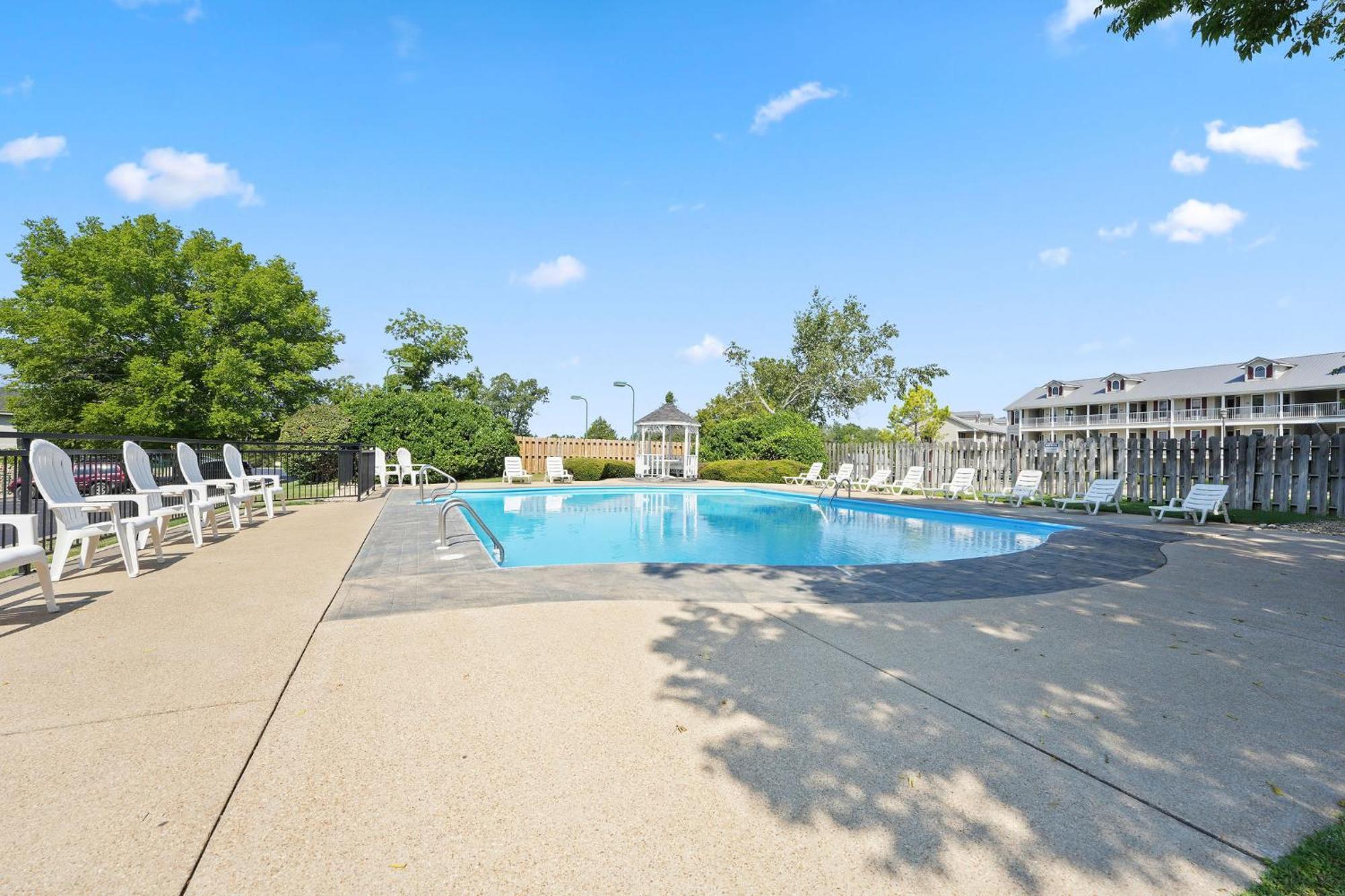 Cozy Top Floor 2Br Condo With View And Amenities!! Point Lookout 外观 照片